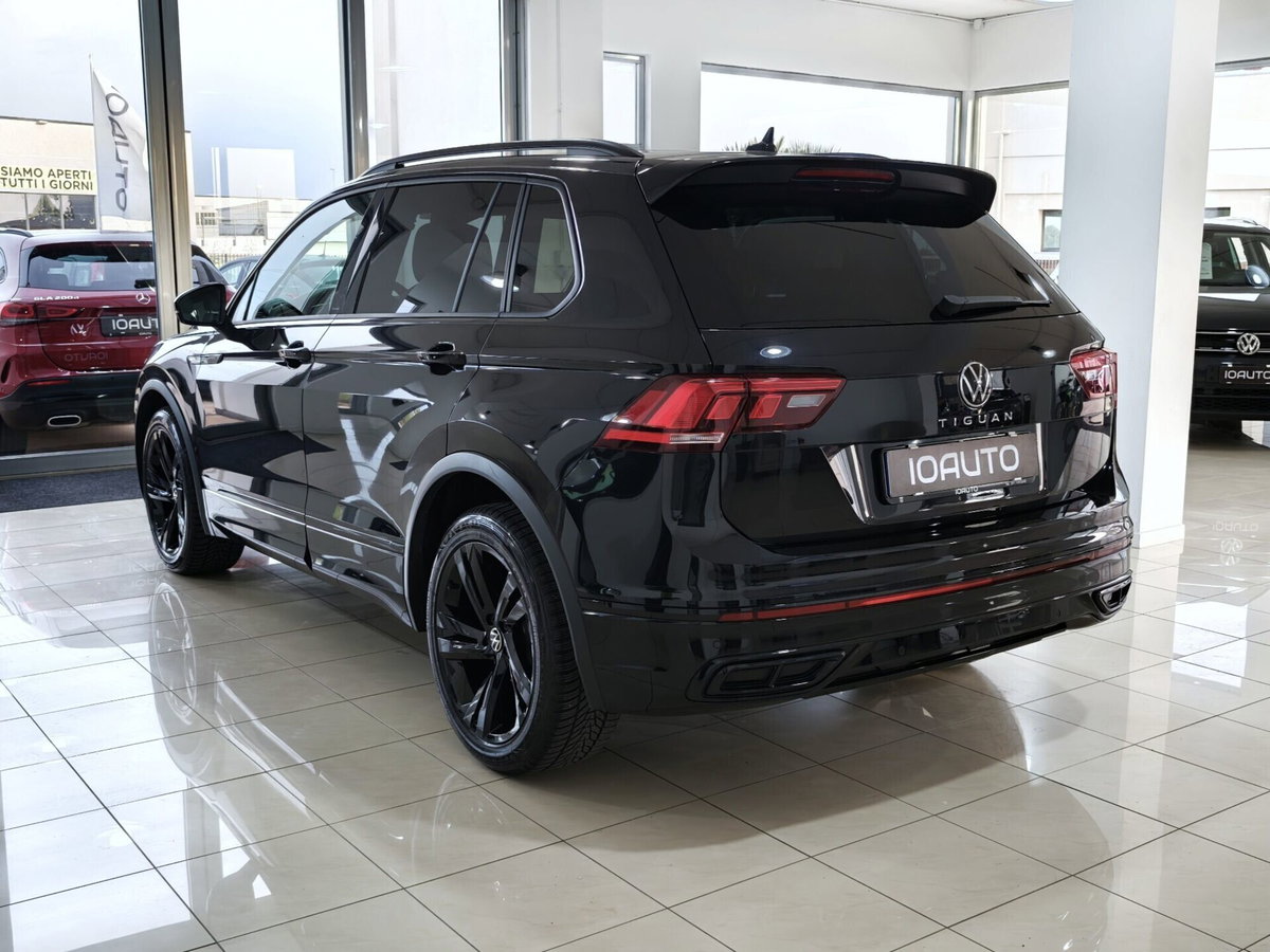 Volkswagen Tiguan 2.0 TDI 150 CV SCR DSG 4MOTION R-Line (4)