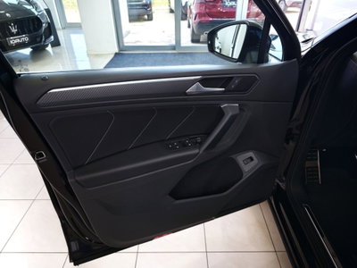 Volkswagen Tiguan 2.0 TDI 150 CV SCR DSG 4MOTION R-Line (9)