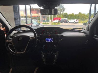 Lancia Ypsilon 1.2 69 CV 5 porte Gold (11)