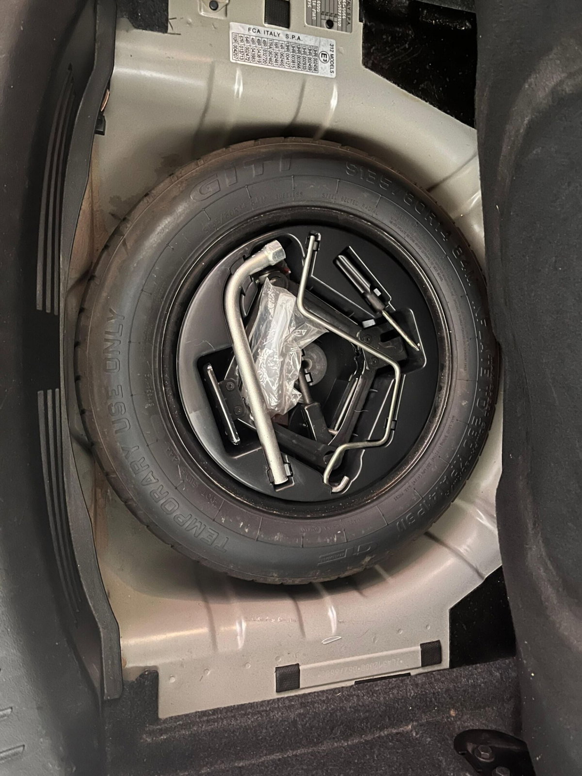 Lancia Ypsilon 1.2 69 CV 5 porte Gold (14)