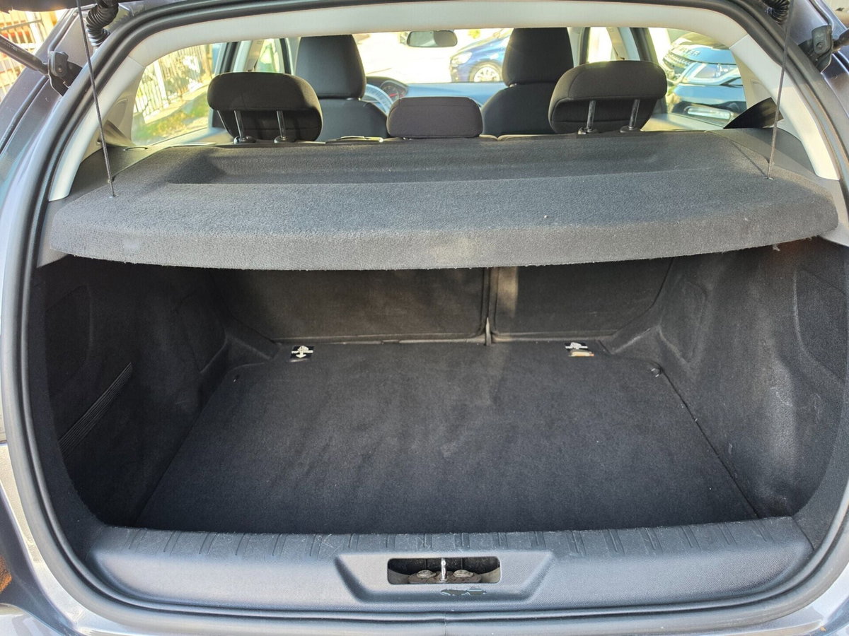 Peugeot 308 BlueHDi 100 S&S Business (17)