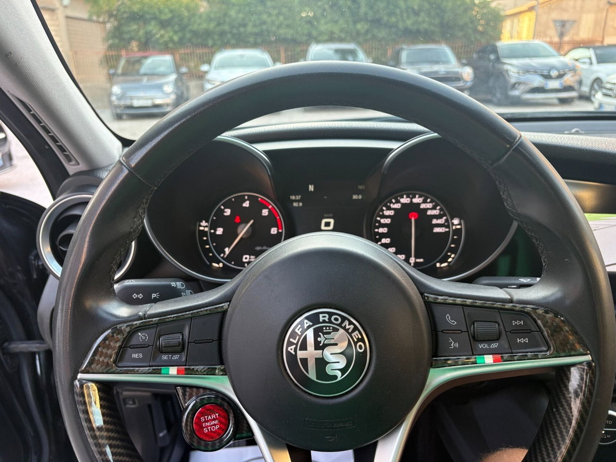 Alfa Romeo Giulia 2.2 Turbodiesel 180 CV AT8 Super (14)