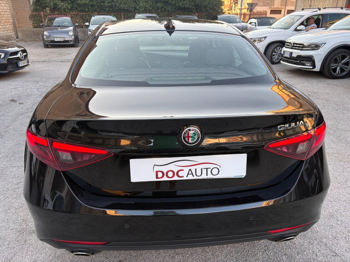 Alfa Romeo Giulia 2.2 Turbodiesel 180 CV AT8 Super (5)
