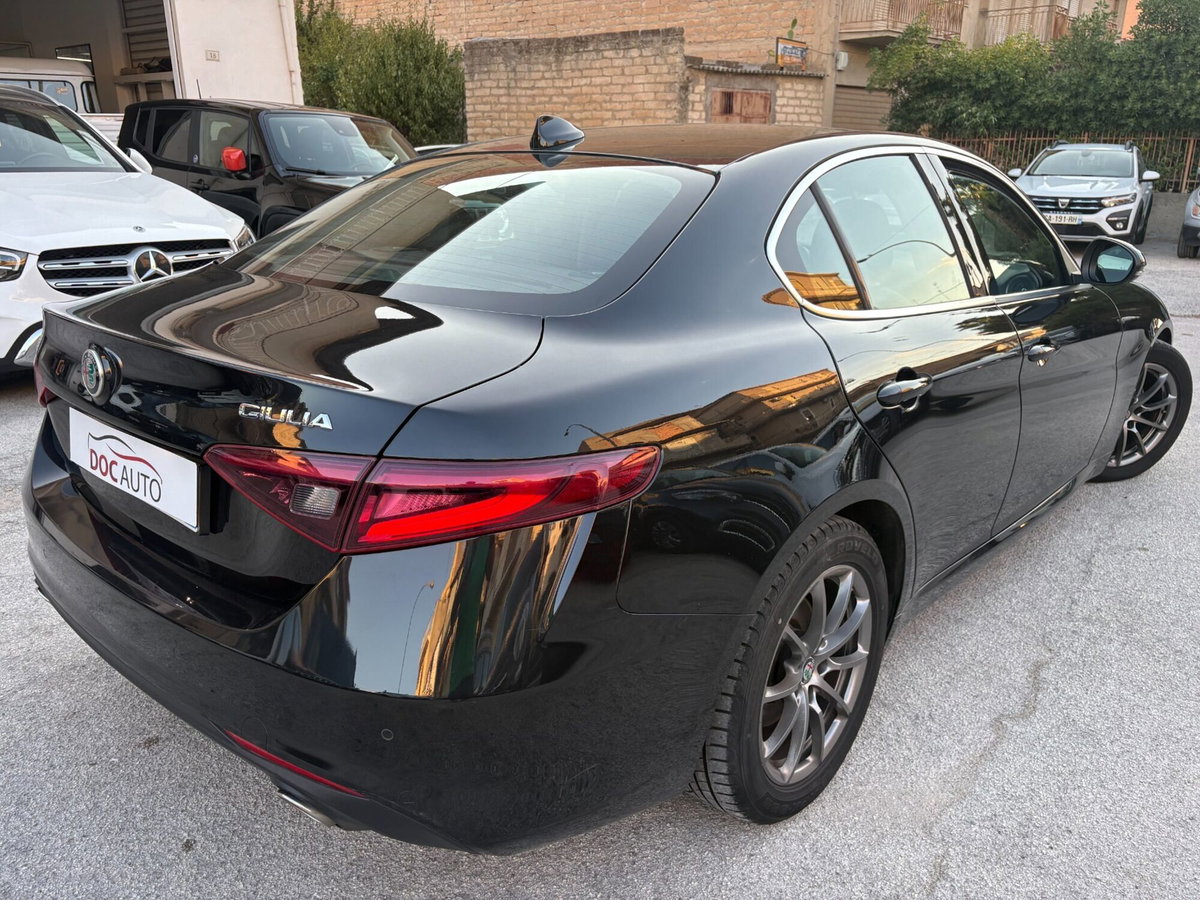 Alfa Romeo Giulia 2.2 Turbodiesel 180 CV AT8 Super (6)