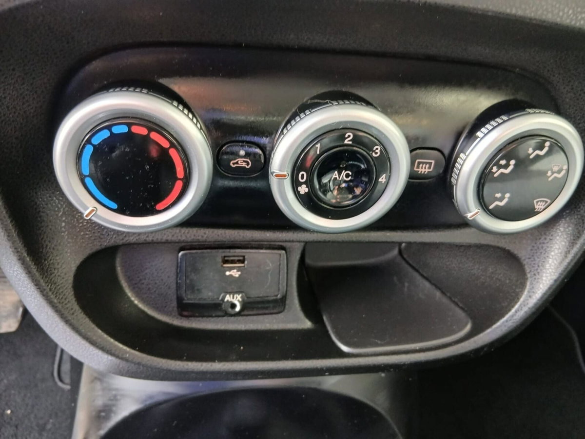 Fiat 500L 1.4 95 CV Lounge (20)