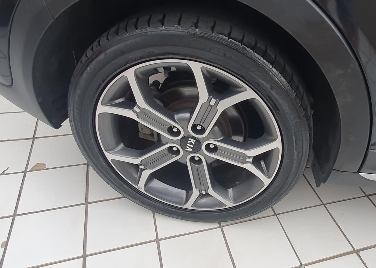 Kia XCeed 1.6 crdi mhev Business 136cv dct (13)