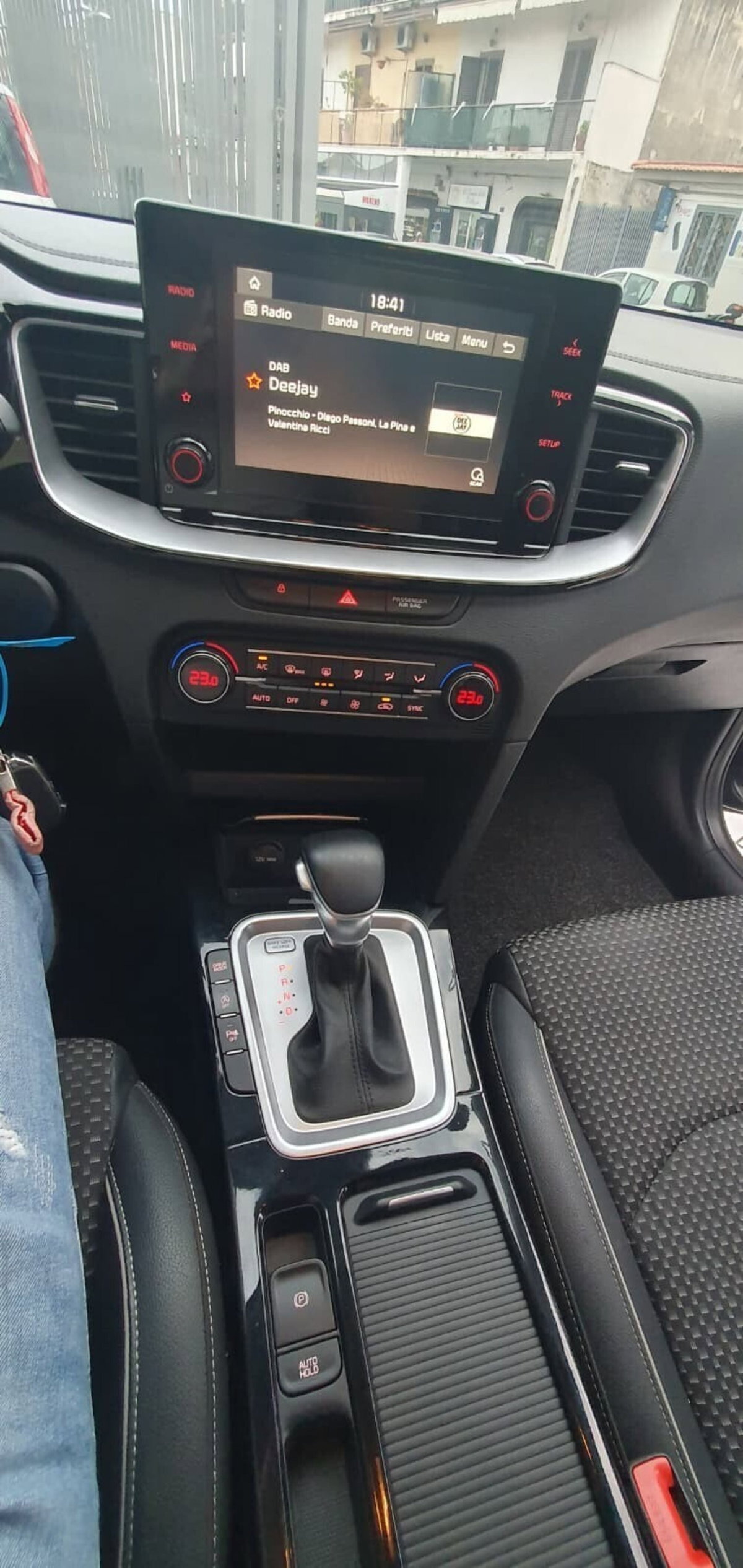 Kia XCeed 1.6 crdi mhev Business 136cv dct (8)
