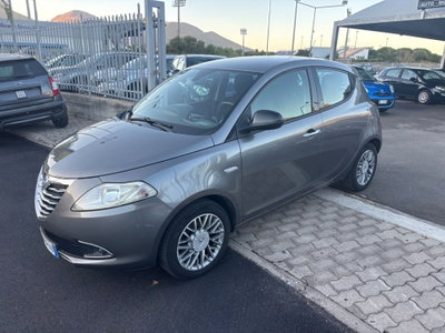 Lancia Ypsilon 1.2 69 CV 5 porte Platinum usata