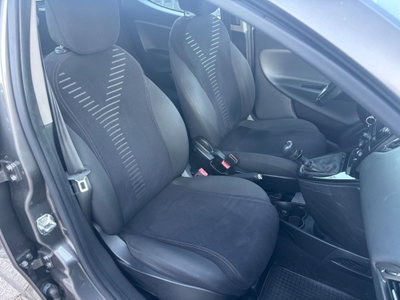 Lancia Ypsilon 1.2 69 CV 5 porte Platinum (14)