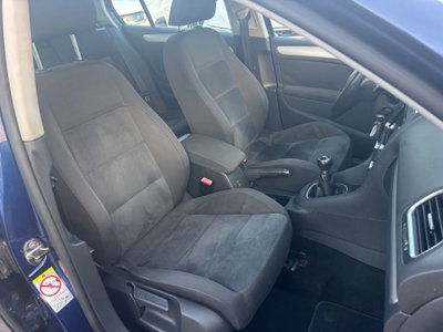 Volkswagen Golf 1.6 TDI DPF 5p. Highline (11)