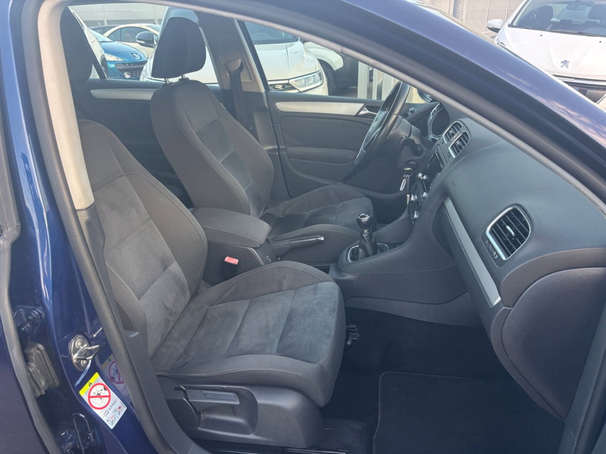 Volkswagen Golf 1.6 TDI DPF 5p. Highline (12)