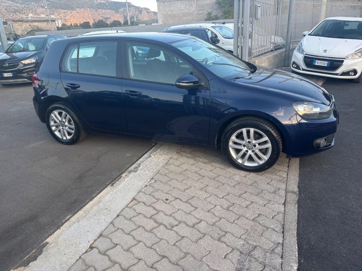 Volkswagen Golf 1.6 TDI DPF 5p. Highline (5)