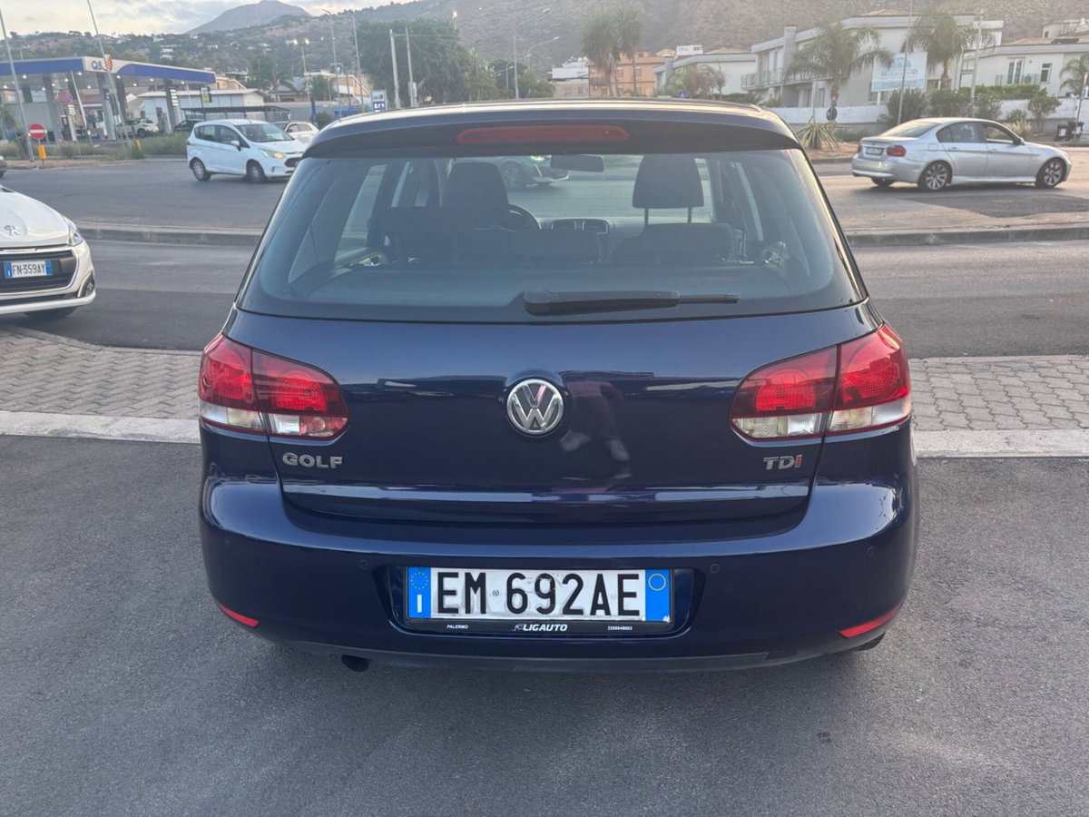 Volkswagen Golf 1.6 TDI DPF 5p. Highline (7)