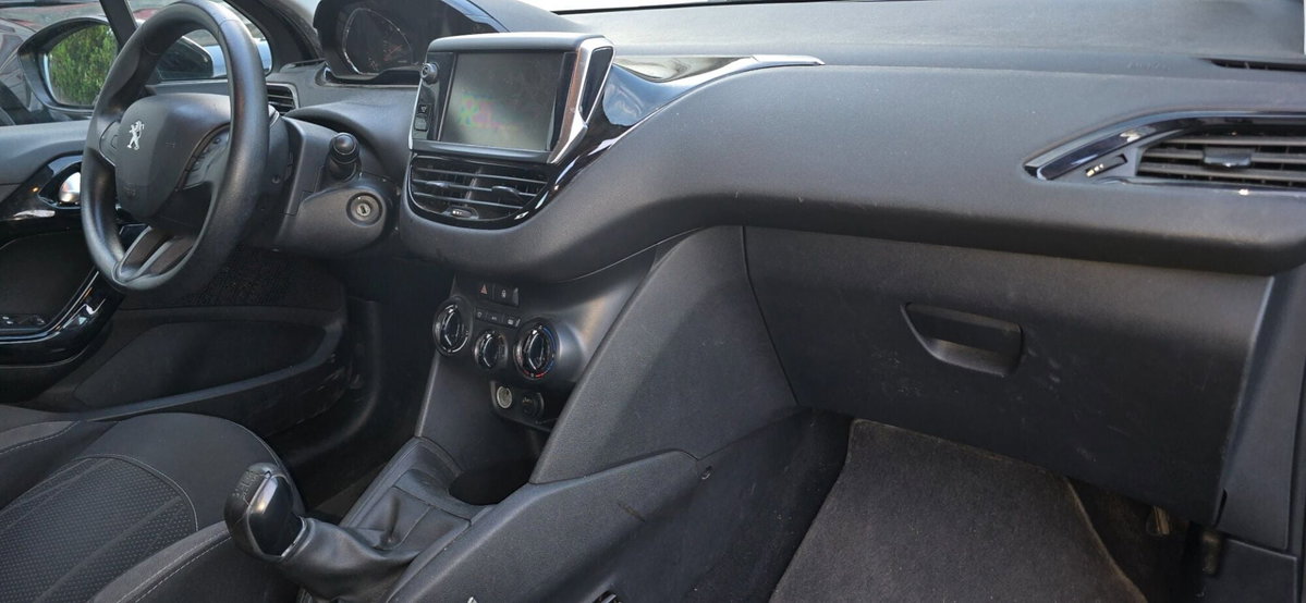 Peugeot 208 HDi 68 CV 5 porte Active (10)
