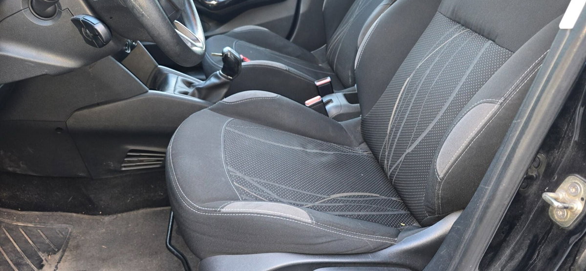 Peugeot 208 HDi 68 CV 5 porte Active (16)