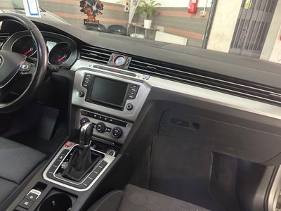 Volkswagen Passat Variant 1.6 TDI Business BlueMotion Technology (7)