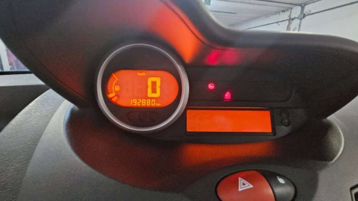 Renault Twingo 1.2 16V Dynamique (11)