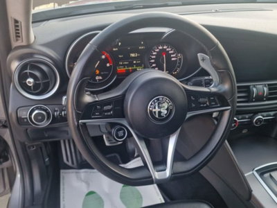 Alfa Romeo Giulia 2.2 Turbodiesel 210 CV AT8 AWD Q4 Veloce (10)