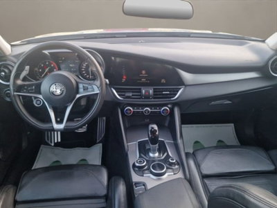 Alfa Romeo Giulia 2.2 Turbodiesel 210 CV AT8 AWD Q4 Veloce (14)