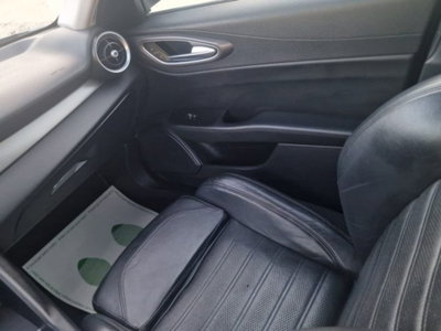 Alfa Romeo Giulia 2.2 Turbodiesel 210 CV AT8 AWD Q4 Veloce (17)