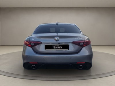 Alfa Romeo Giulia 2.2 Turbodiesel 210 CV AT8 AWD Q4 Veloce (4)