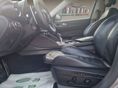 Alfa Romeo Giulia 2.2 Turbodiesel 210 CV AT8 AWD Q4 Veloce (9)