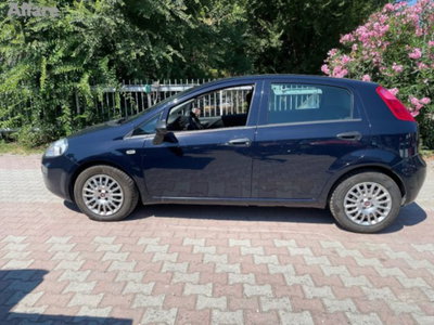 Fiat Punto 1.3 MJT II S&S 95 CV 5 porte Street (2)