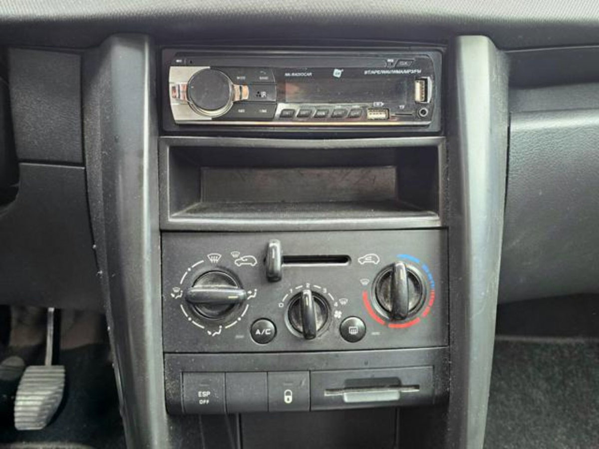 Peugeot 207 8V 75CV 5p. Energie Sport ECO GPL (19)