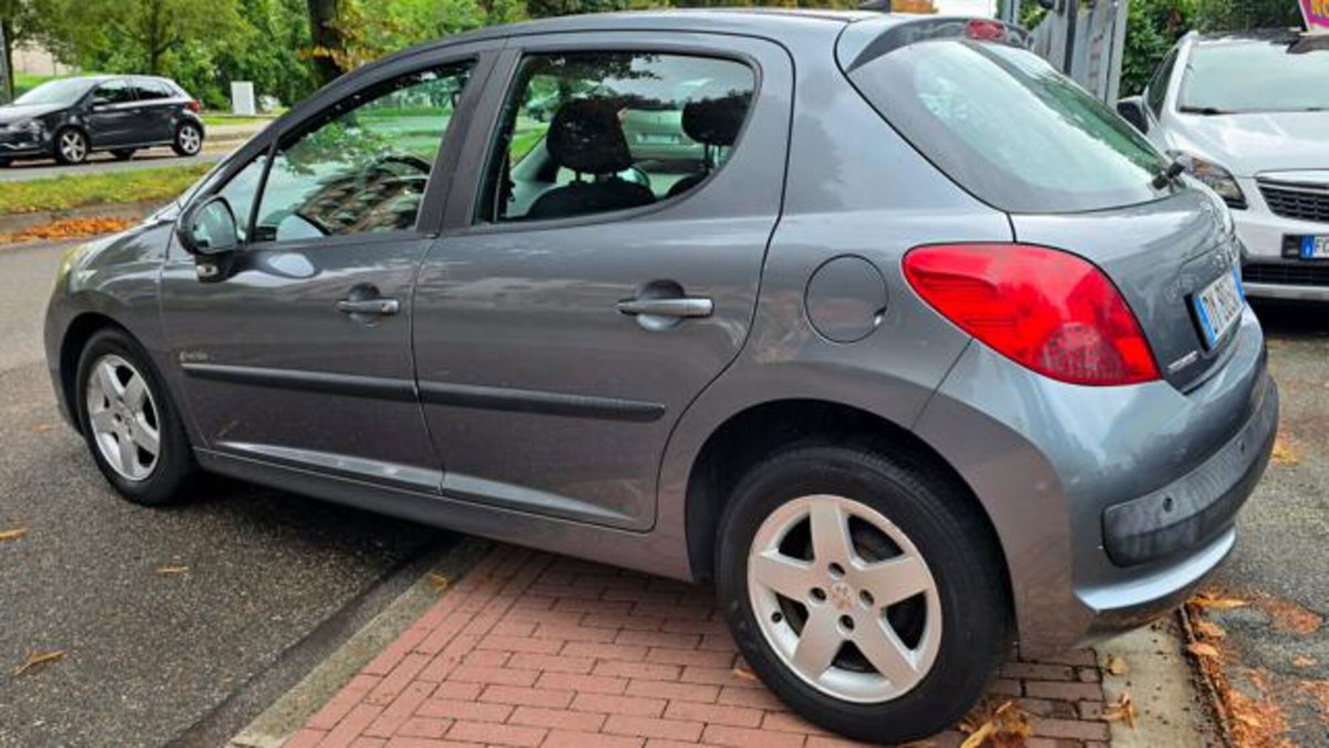 Peugeot 207 8V 75CV 5p. Energie Sport ECO GPL (4)