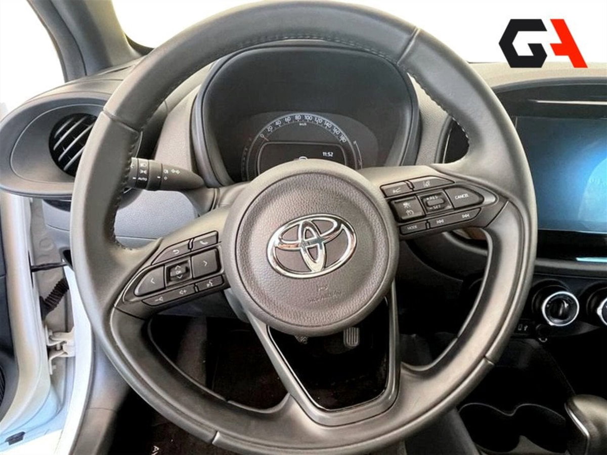 Toyota Aygo X 1.0 VVT-i 72 CV 5 porte Limited S-CVT (12)