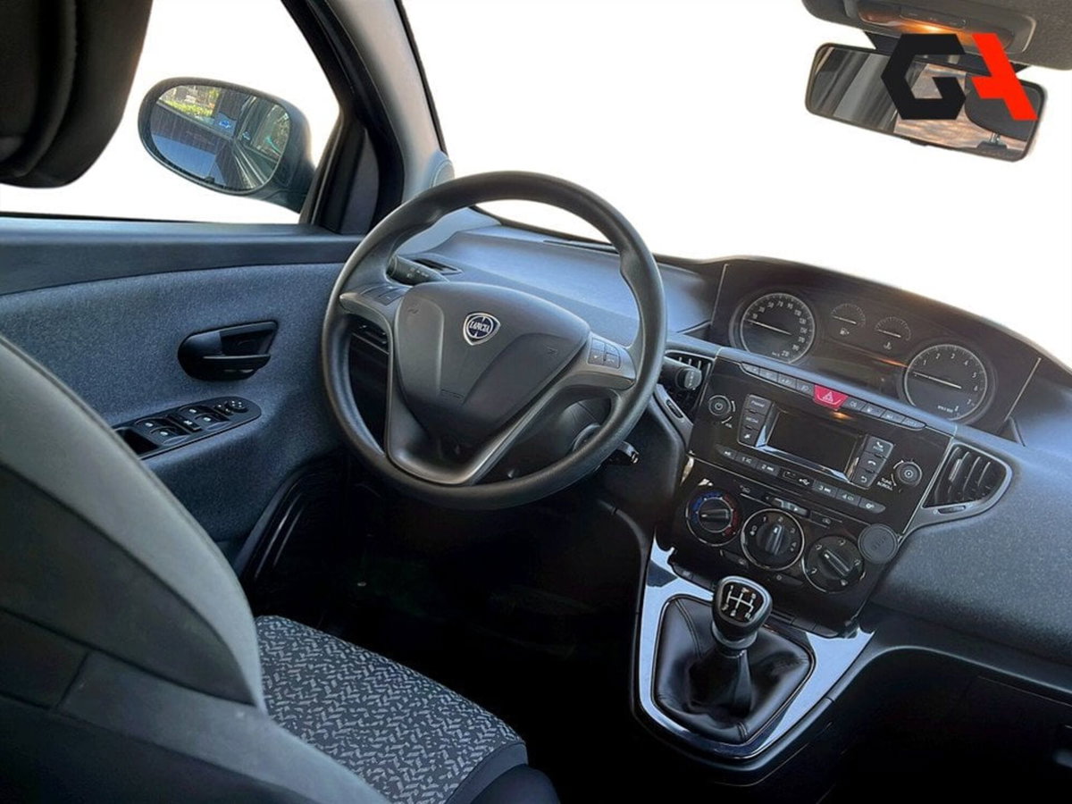 Lancia Ypsilon 1.2 69 CV 5 porte GPL Ecochic Elefantino Blu (15)