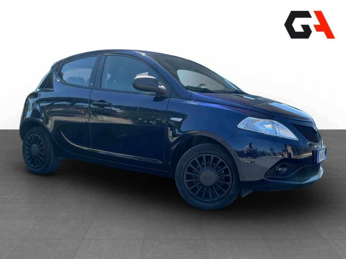 Lancia Ypsilon 1.2 69 CV 5 porte GPL Ecochic Elefantino Blu (3)