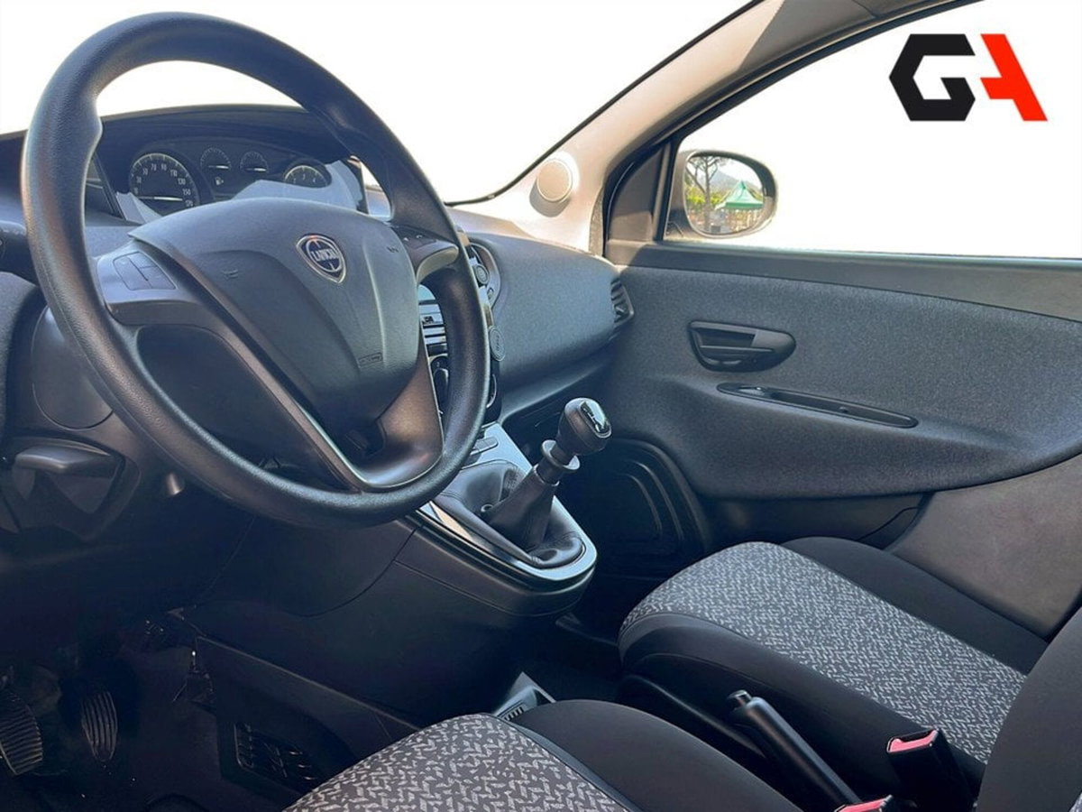 Lancia Ypsilon 1.2 69 CV 5 porte GPL Ecochic Elefantino Blu (9)