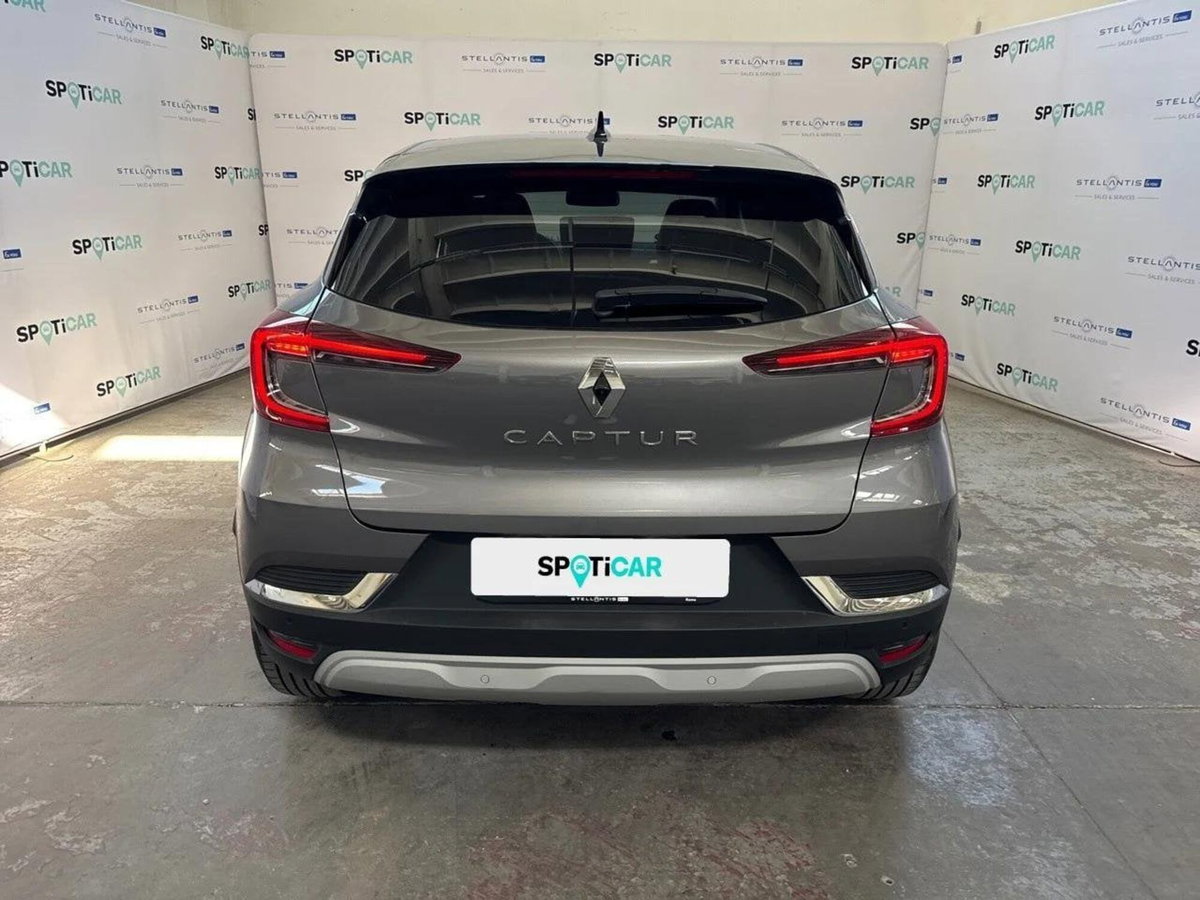 Renault Captur Mild Hybrid 140 CV Techno (4)