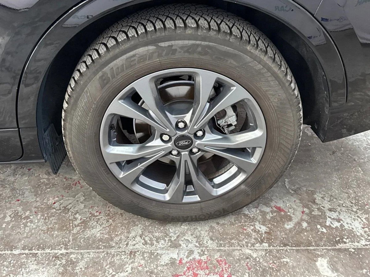 Ford Kuga 2.5 Full Hybrid 190 CV CVT 2WD ST-Line X (11)