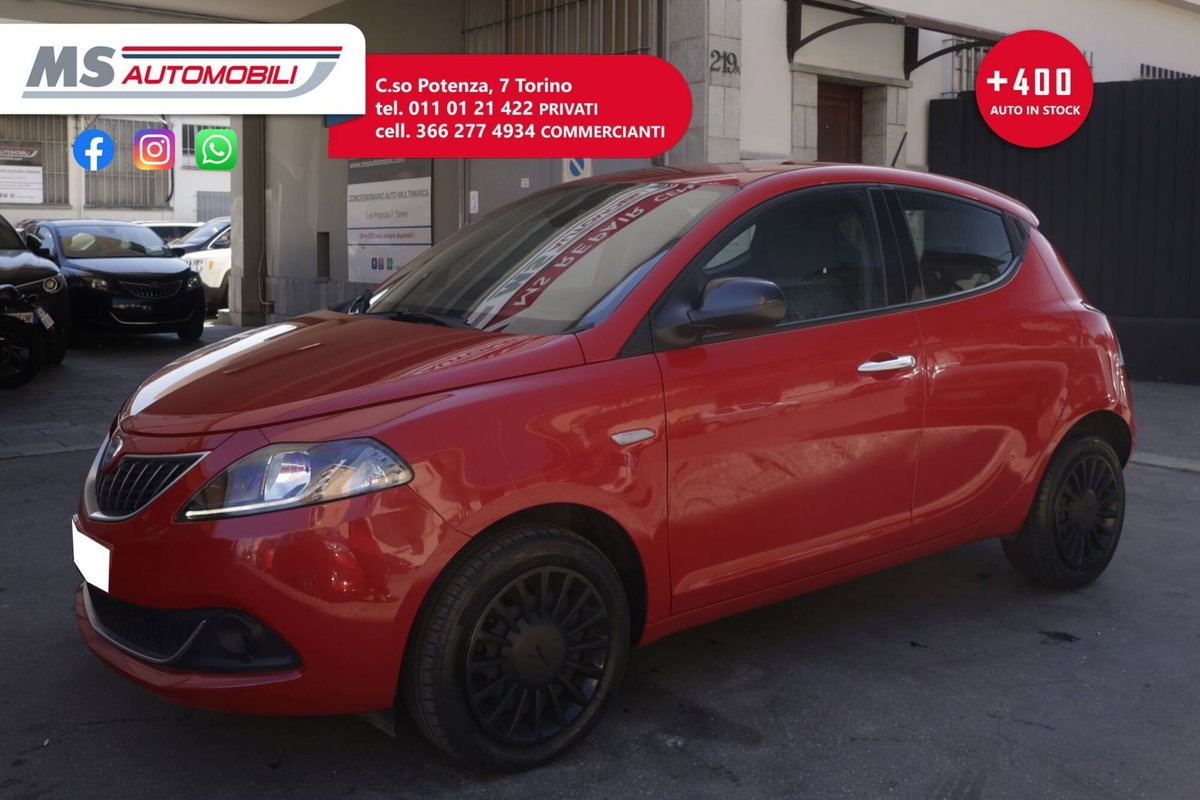 Lancia Ypsilon 1.0 FireFly 5 porte S&S Hybrid Silver Plus (10)