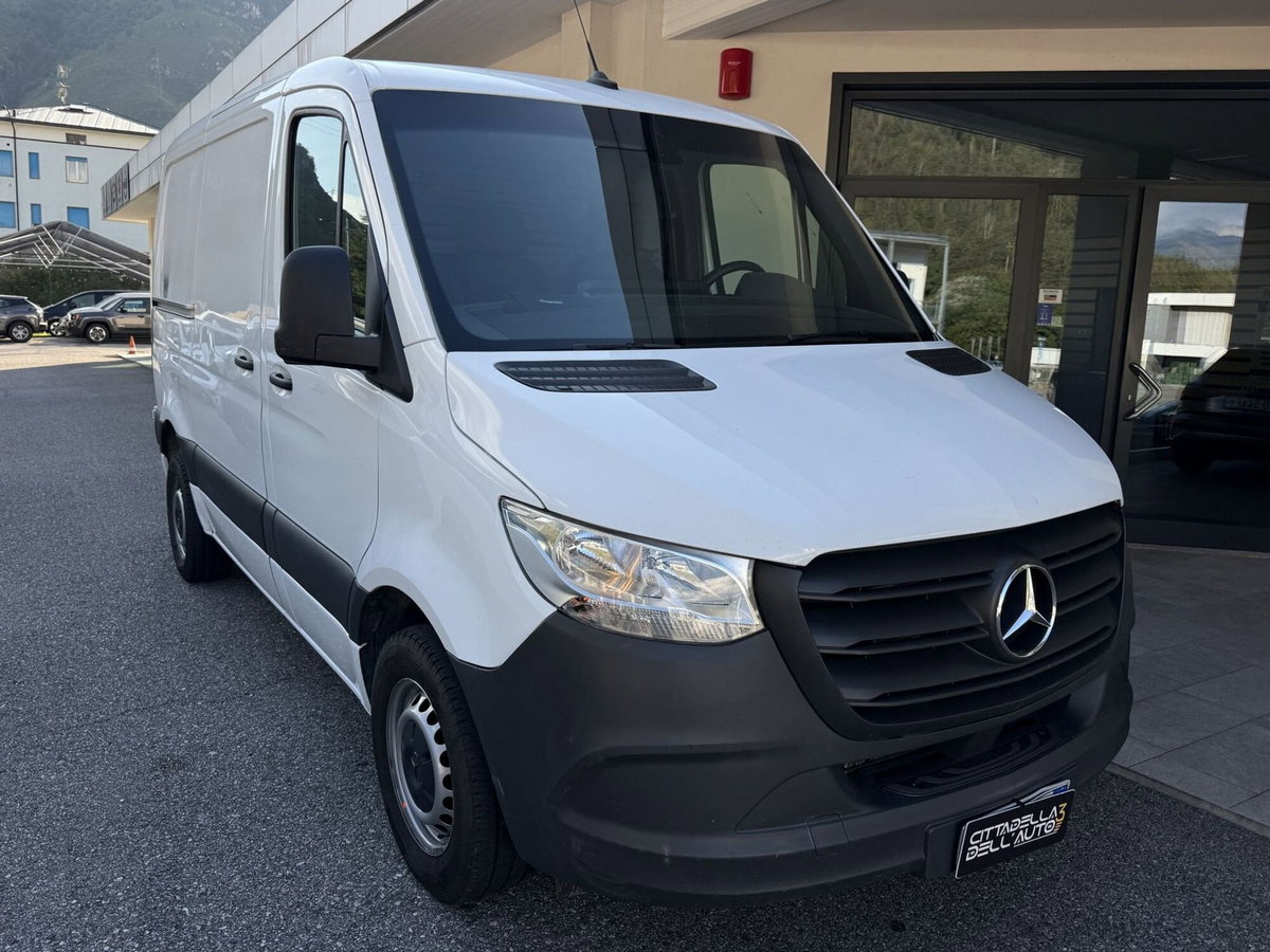 Mercedes-Benz Sprinter 311 rwd 2.0 cdi 37/35 tourer