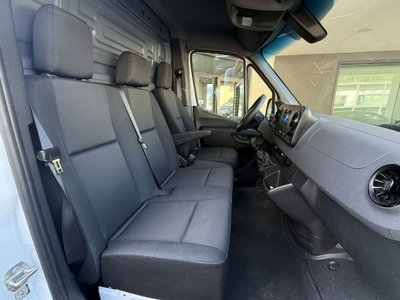 Mercedes-Benz Sprinter 311 rwd 2.0 cdi 37/35 tourer (10)
