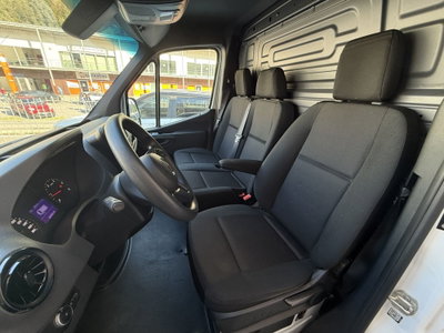 Mercedes-Benz Sprinter 311 rwd 2.0 cdi 37/35 tourer (9)