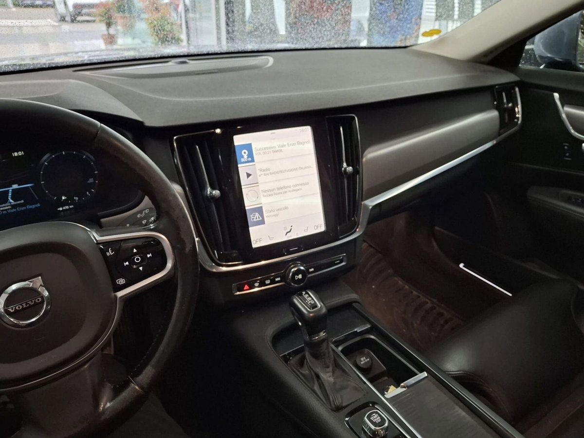 Volvo V90 D4 AWD Geartronic Inscription (10)
