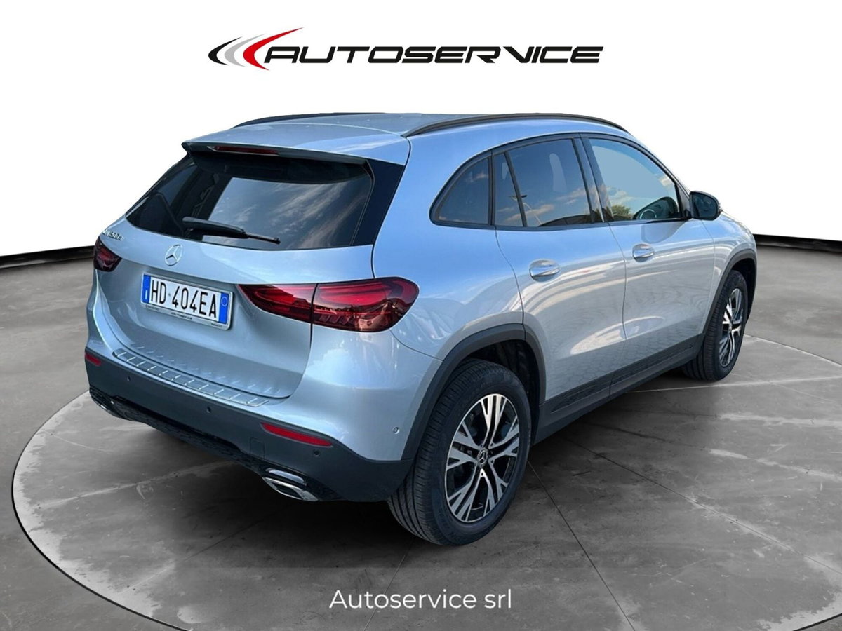 Mercedes-Benz GLA SUV 200 d Progressive Extra auto (3)