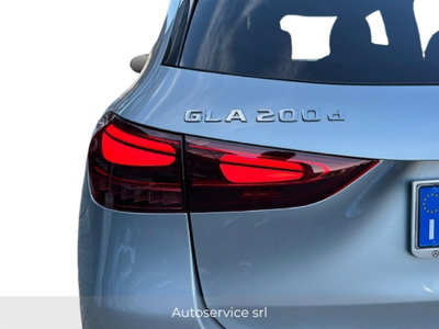 Mercedes-Benz GLA SUV 200 d Progressive Extra auto (9)