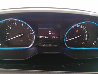 Peugeot 2008 VTi 82CV Allure (17)