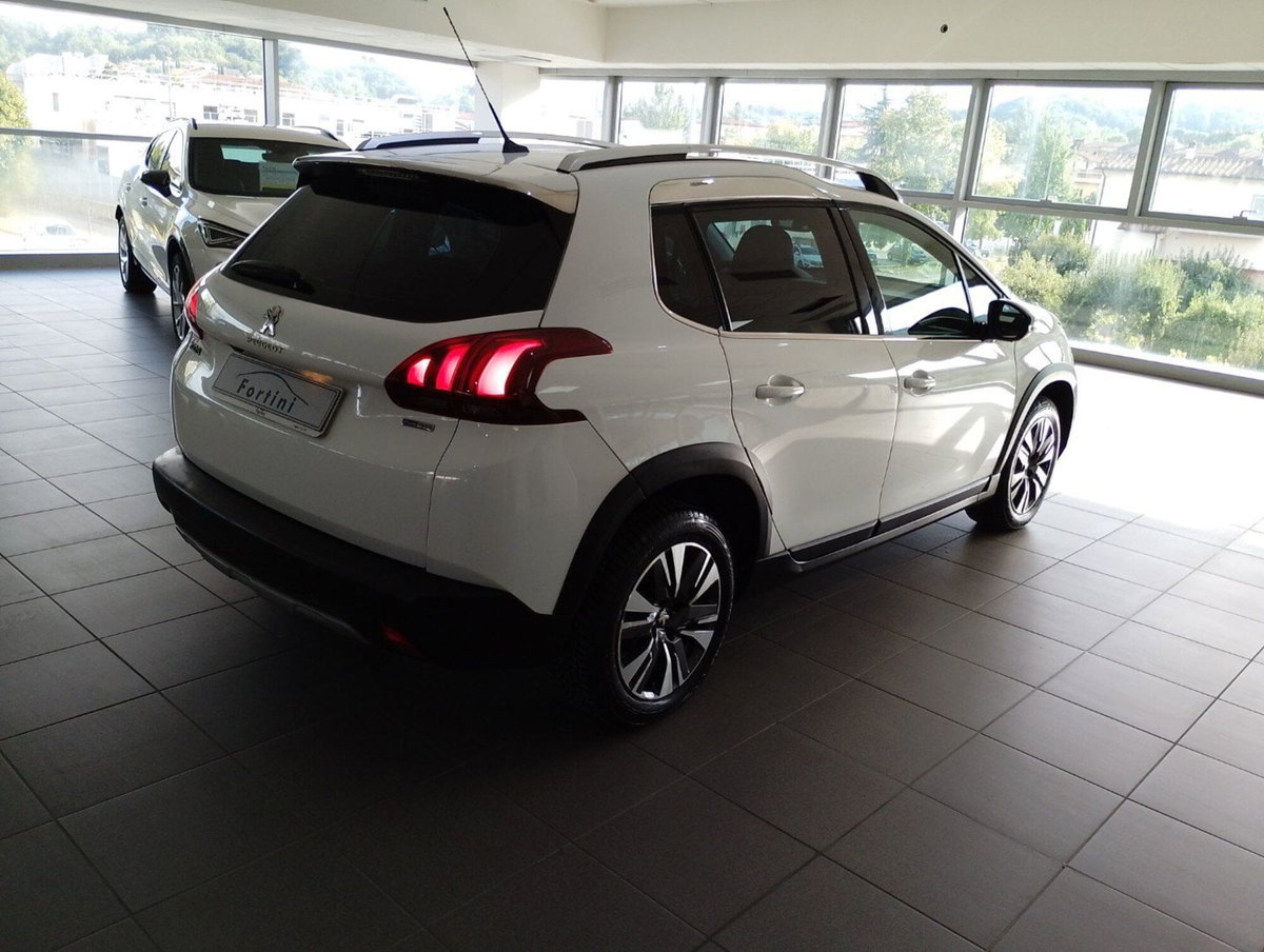 Peugeot 2008 VTi 82CV Allure (6)