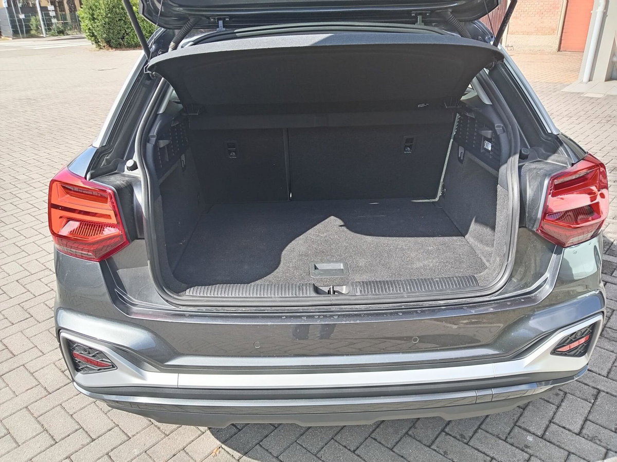Audi Q2 Q2 35 TFSI S tronic S line Edition (14)