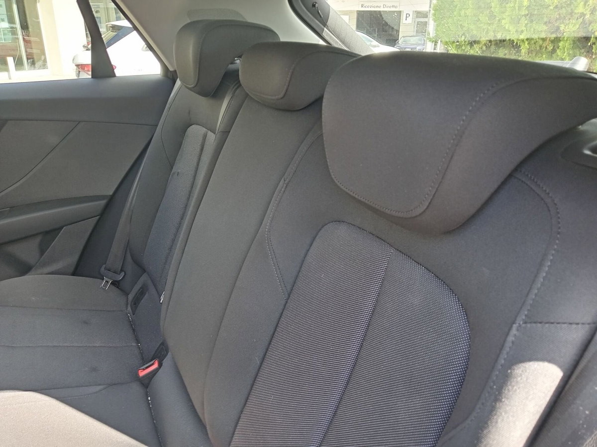 Audi Q2 Q2 35 TFSI S tronic S line Edition (17)