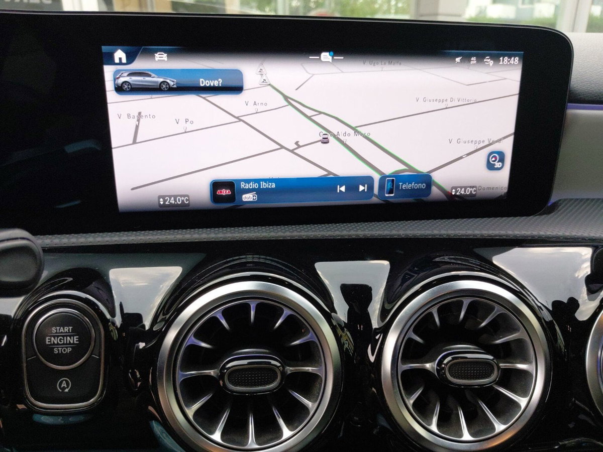Mercedes-Benz Classe A 200 d Premium (17)