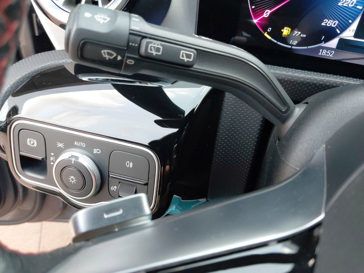 Mercedes-Benz Classe A 200 d Premium (18)