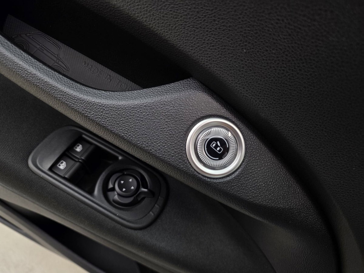 Fiat 500 Cabrio 1.0 Hybrid Dolcevita (15)