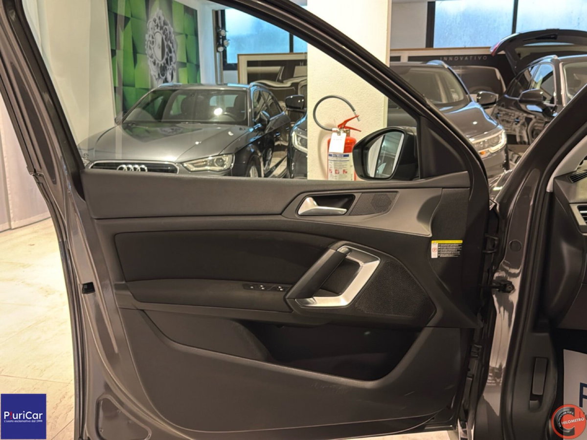 Peugeot 308 SW BlueHDi 130 S&S EAT8 Active (18)
